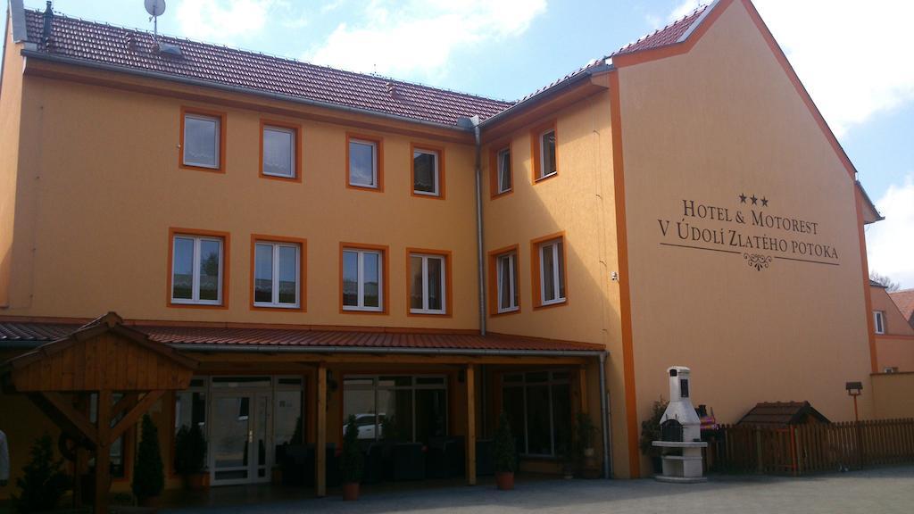 Hotel & Motorest V Udoli Zlateho Potoka Blsany 외부 사진